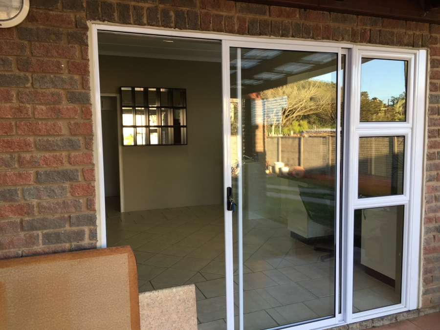 To Let 3 Bedroom Property for Rent in Kidds Beach Eastern Cape